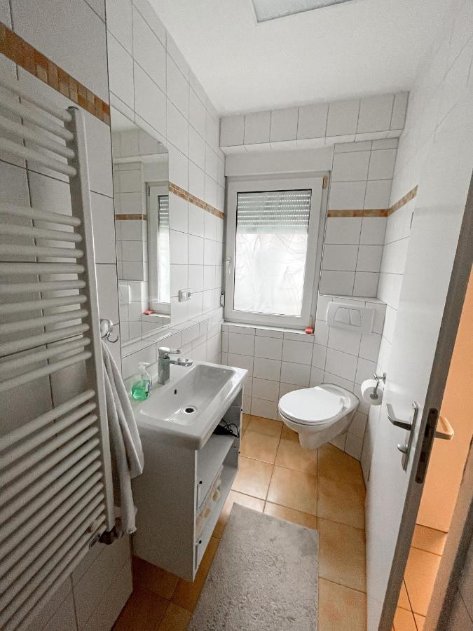 Schoene Einzimmerwohnung Бад Наухайм Екстериор снимка